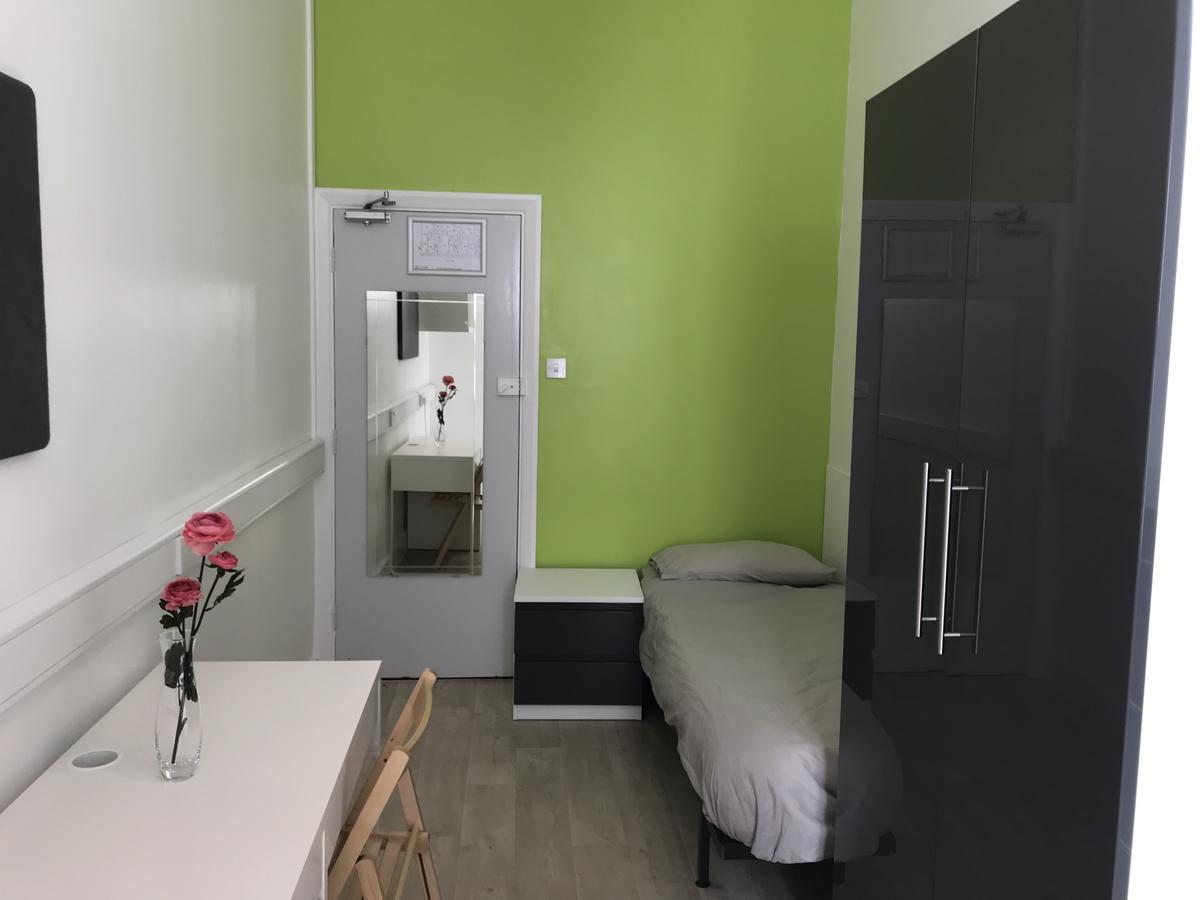 Albergue New Mansion House