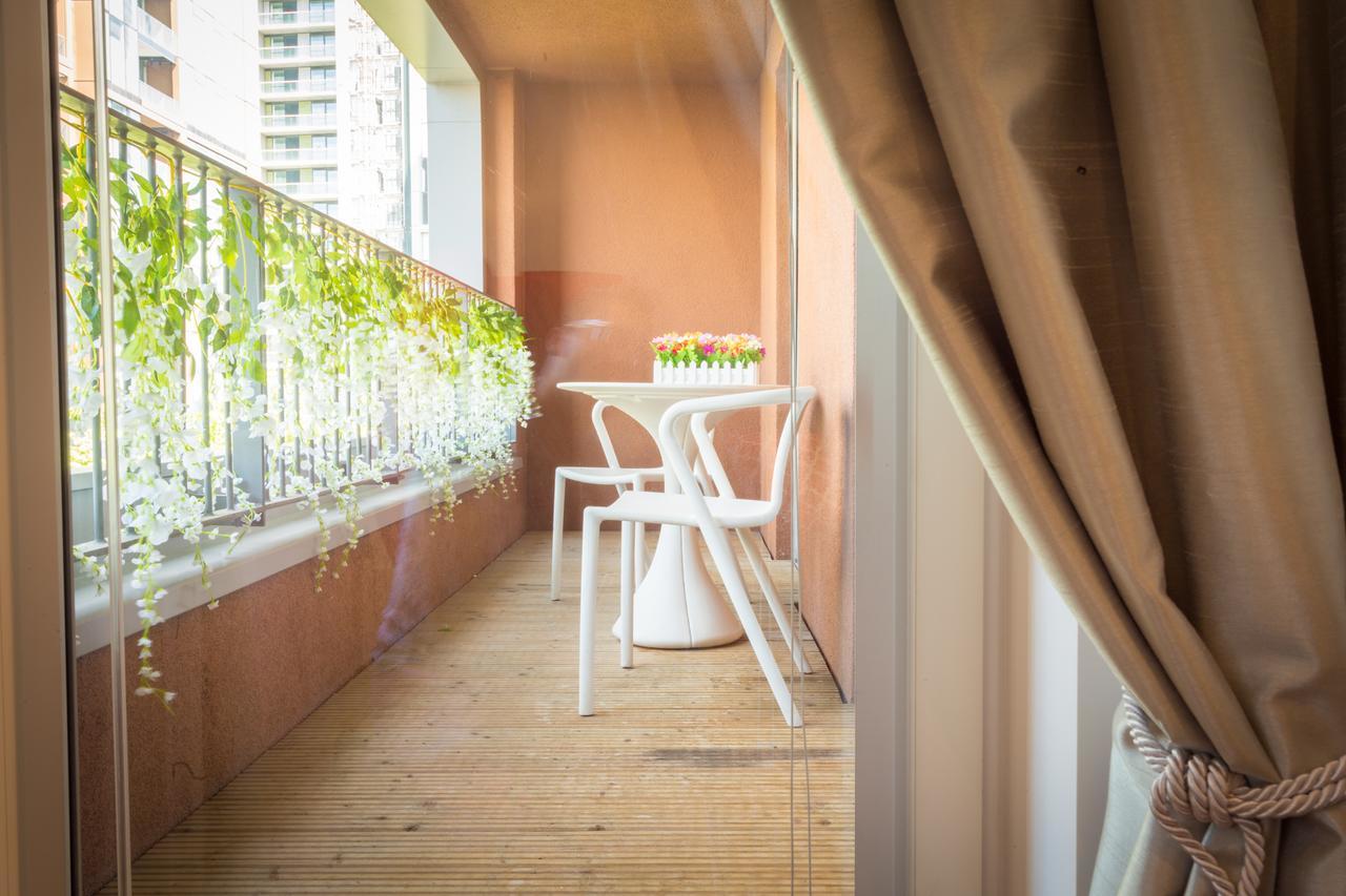 Apartment Dockside Walk - Canary Wharf