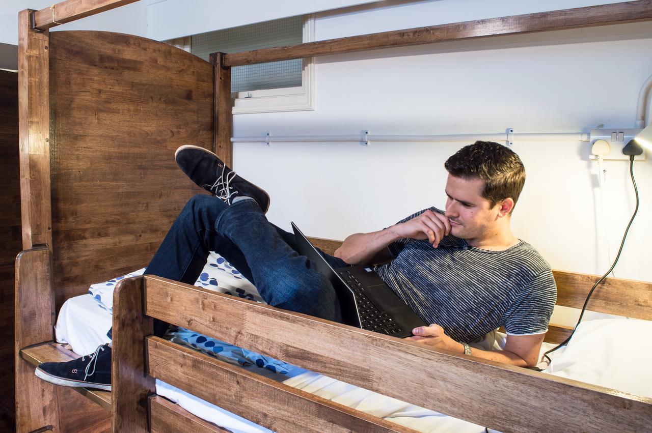 Hostel Palmers Hillspring At Willesden *