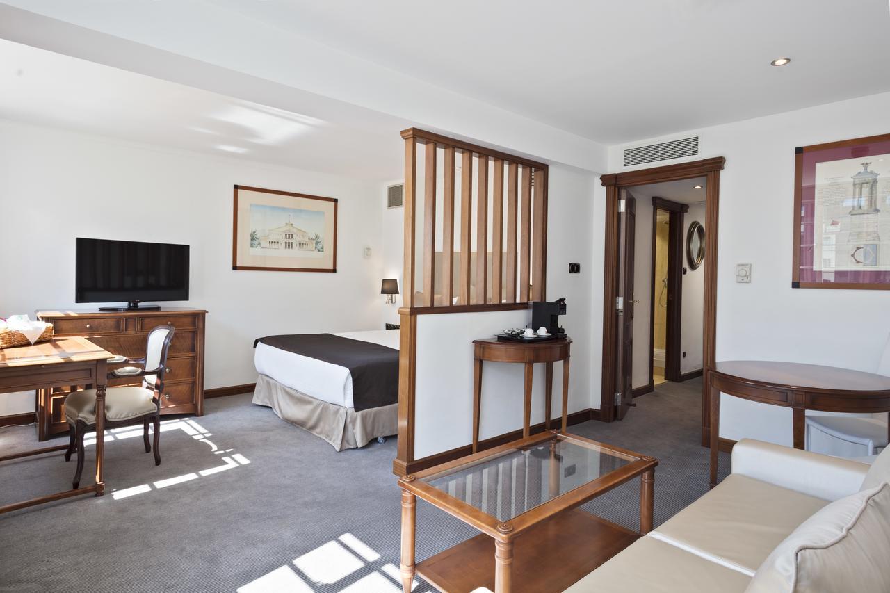 Aparthotel Melia White House 4*