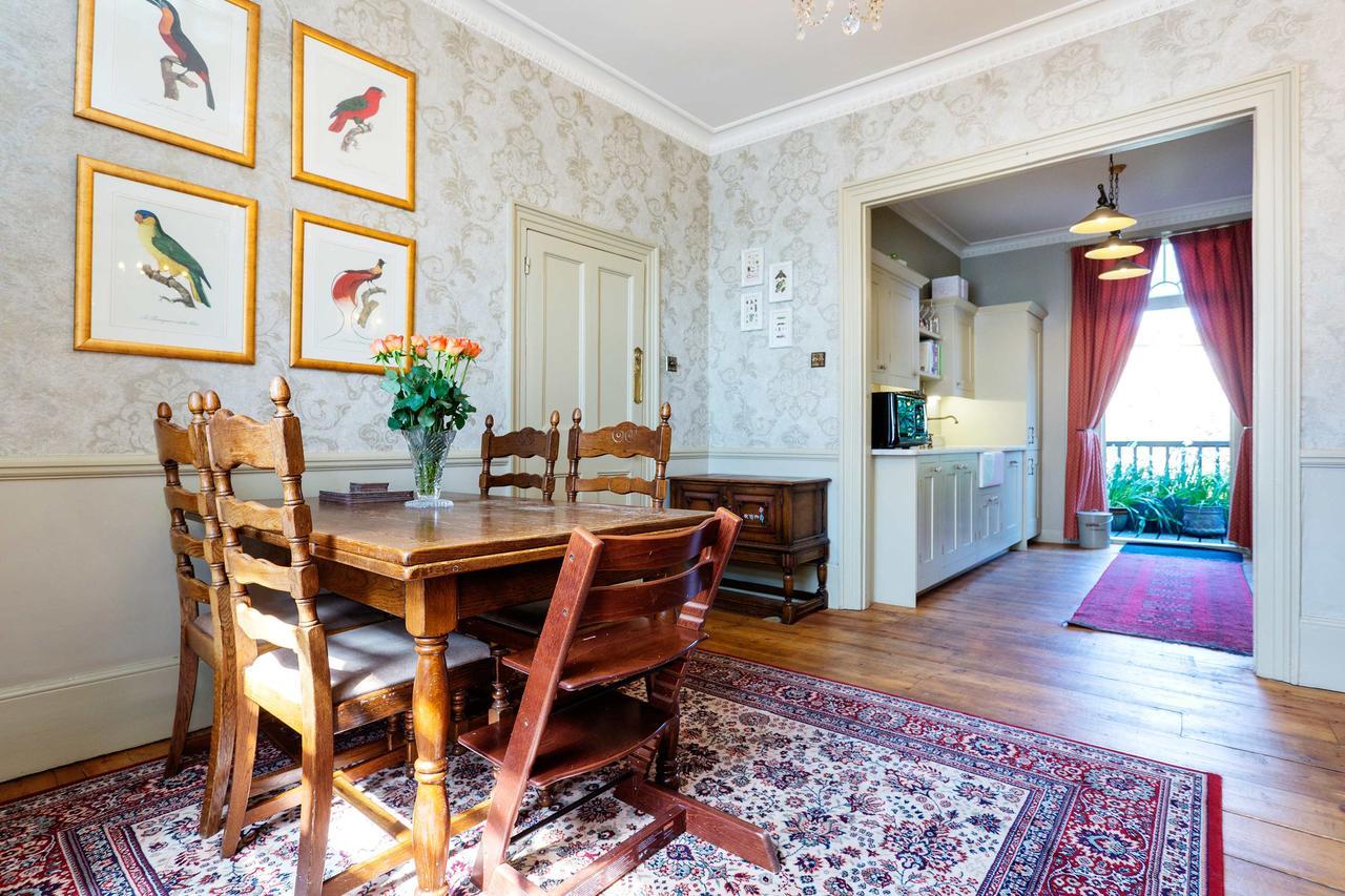 Veeve - Canonbury Townhouse London