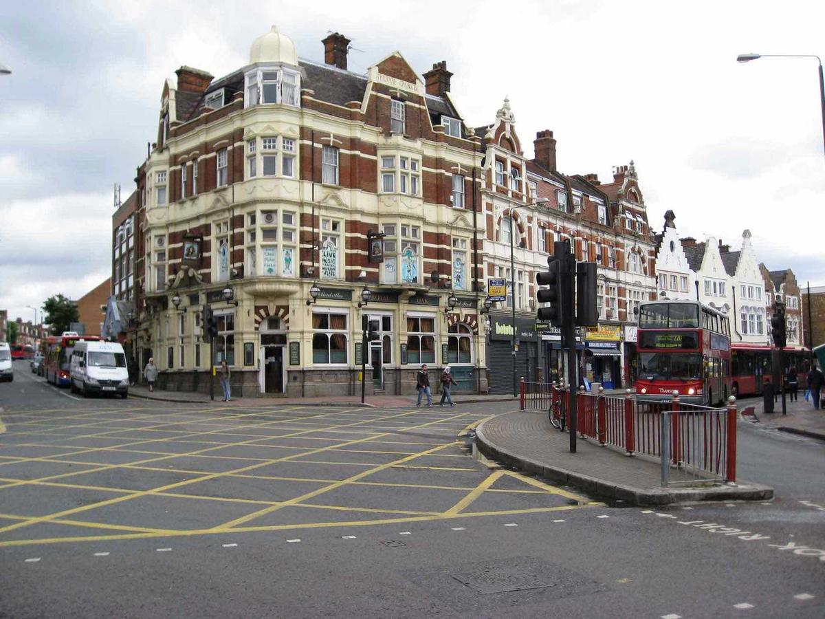 Tbc Holiday Apartment London