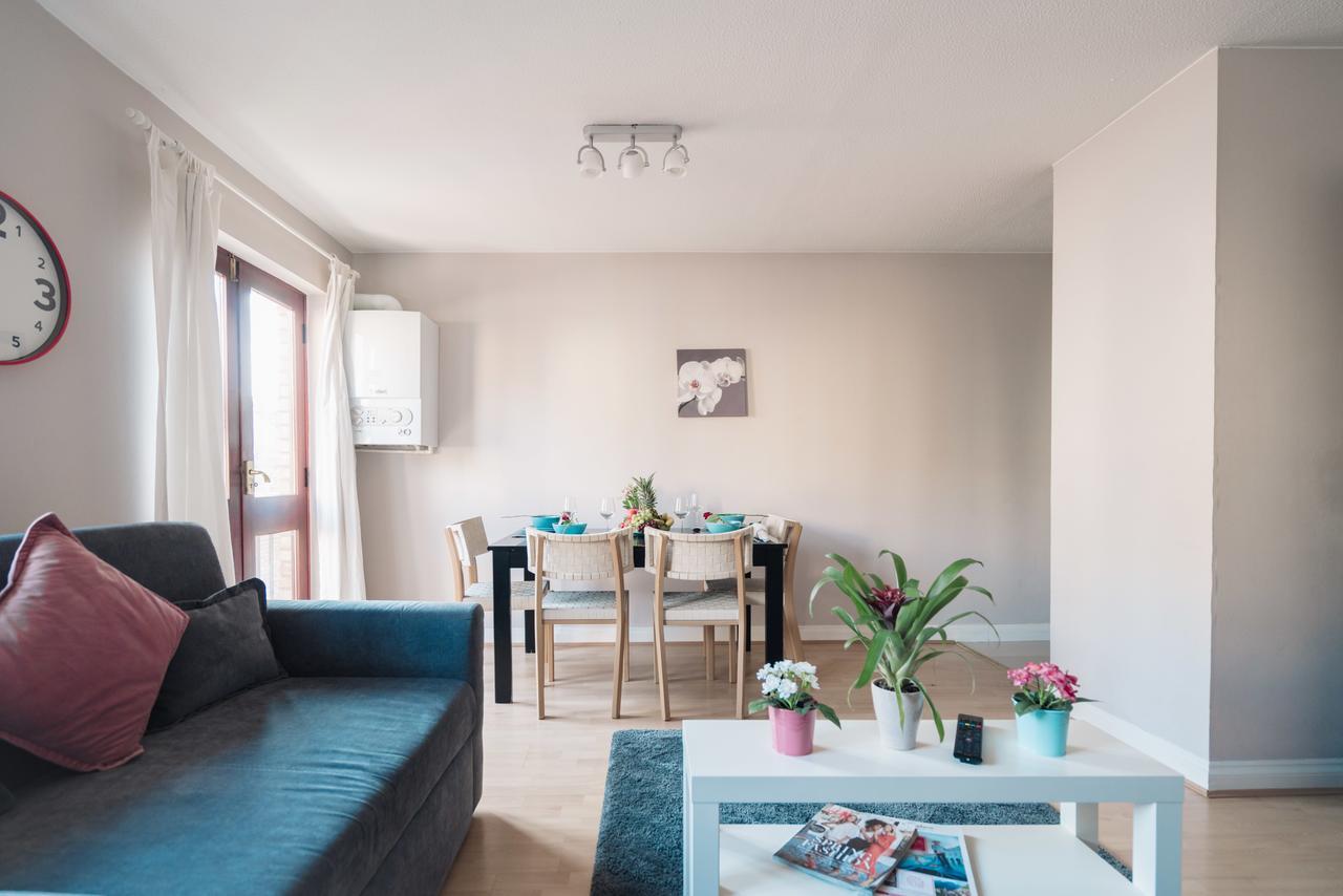 Queen's - Euston Apartment