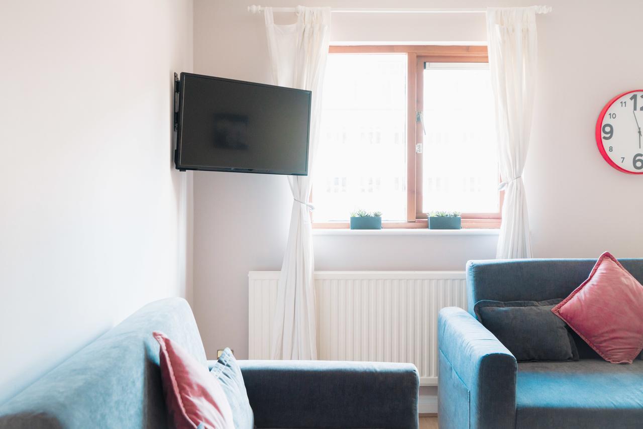 Queen's - Euston Apartment
