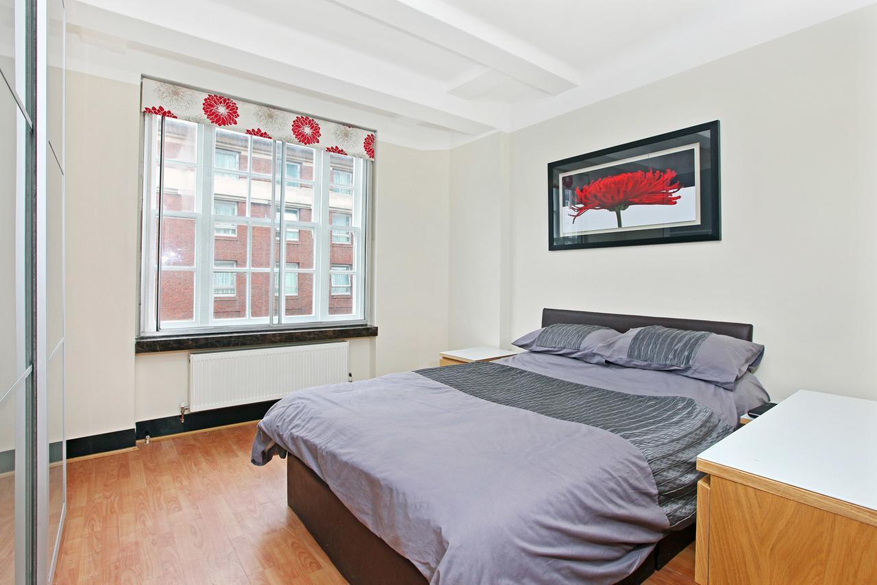 Baker Street Apartment London