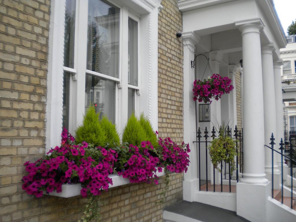 Earls Court 2* London