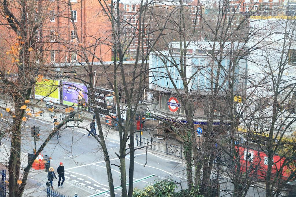 Earls Court 2*