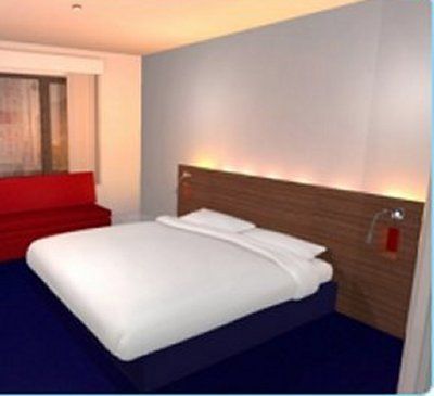 Travelodge Excel Hotel 3*