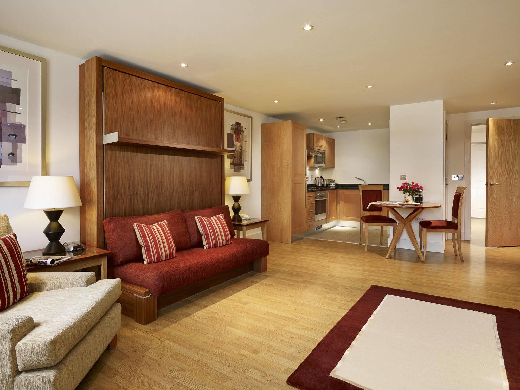 Aparthotel Marlin Bridge - Empire Square