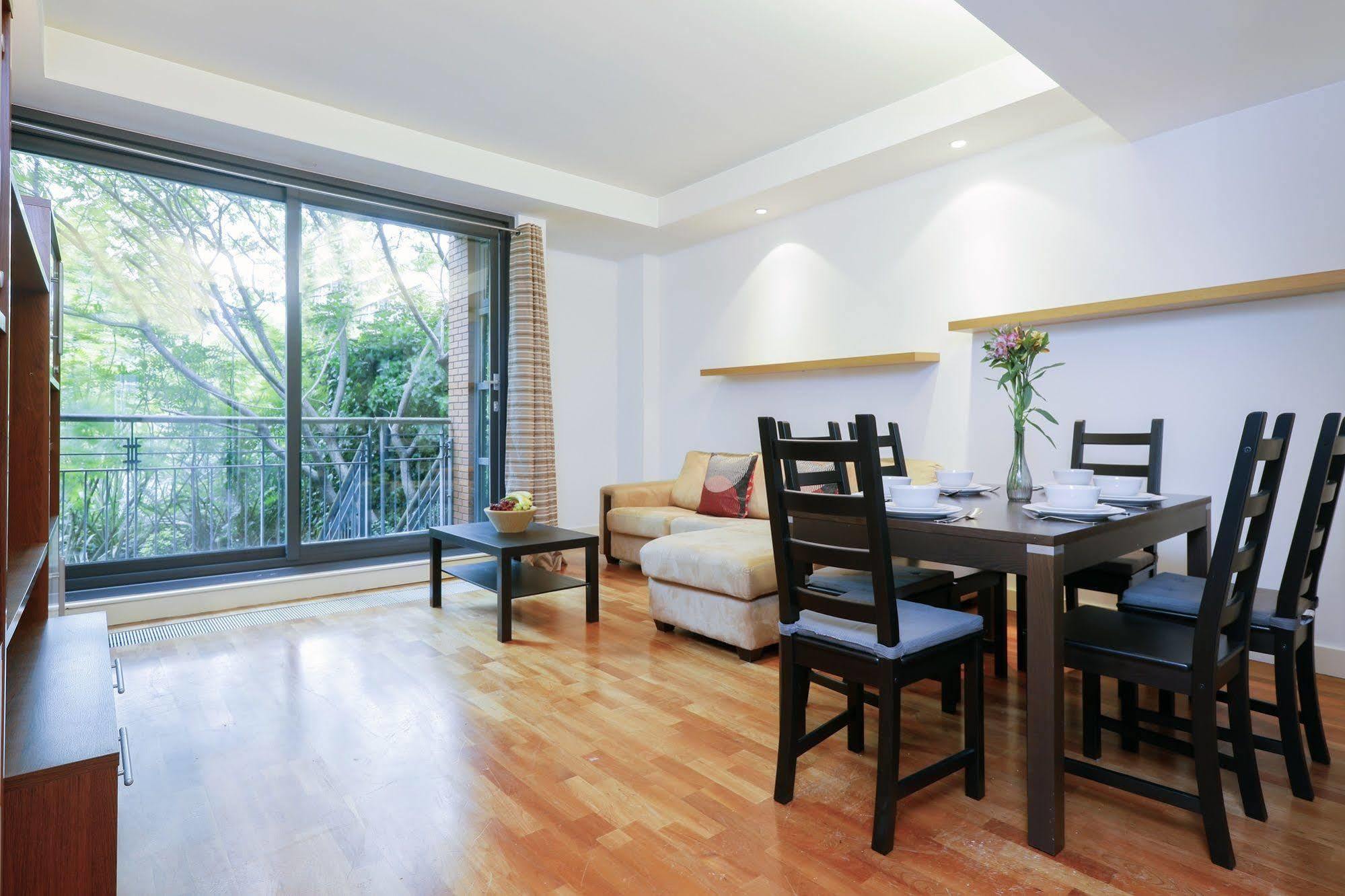Apartment Olive London