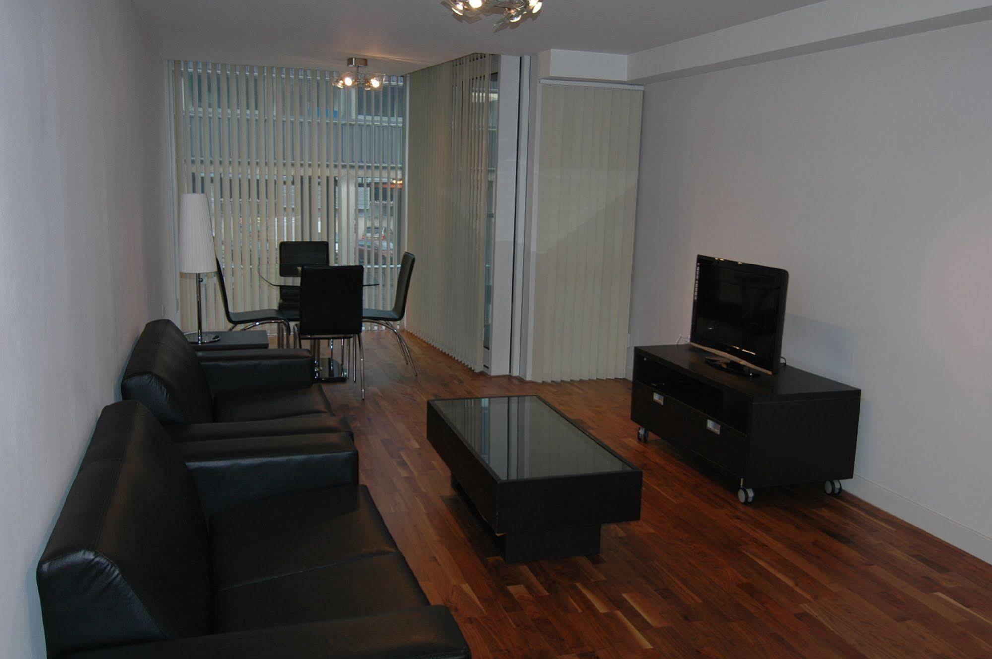 Access Camden Apartment *