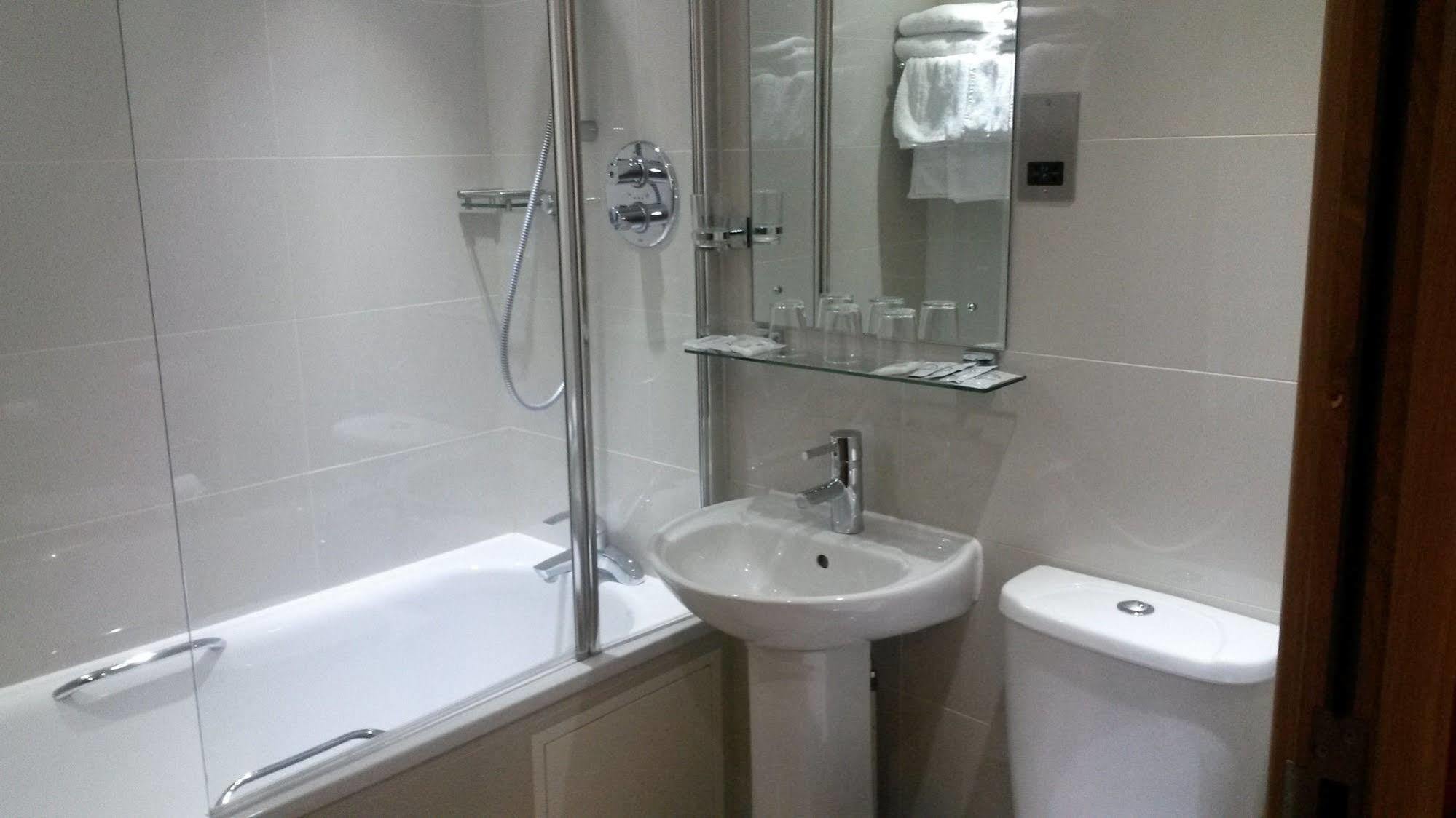 Regency Parkside Hotel London