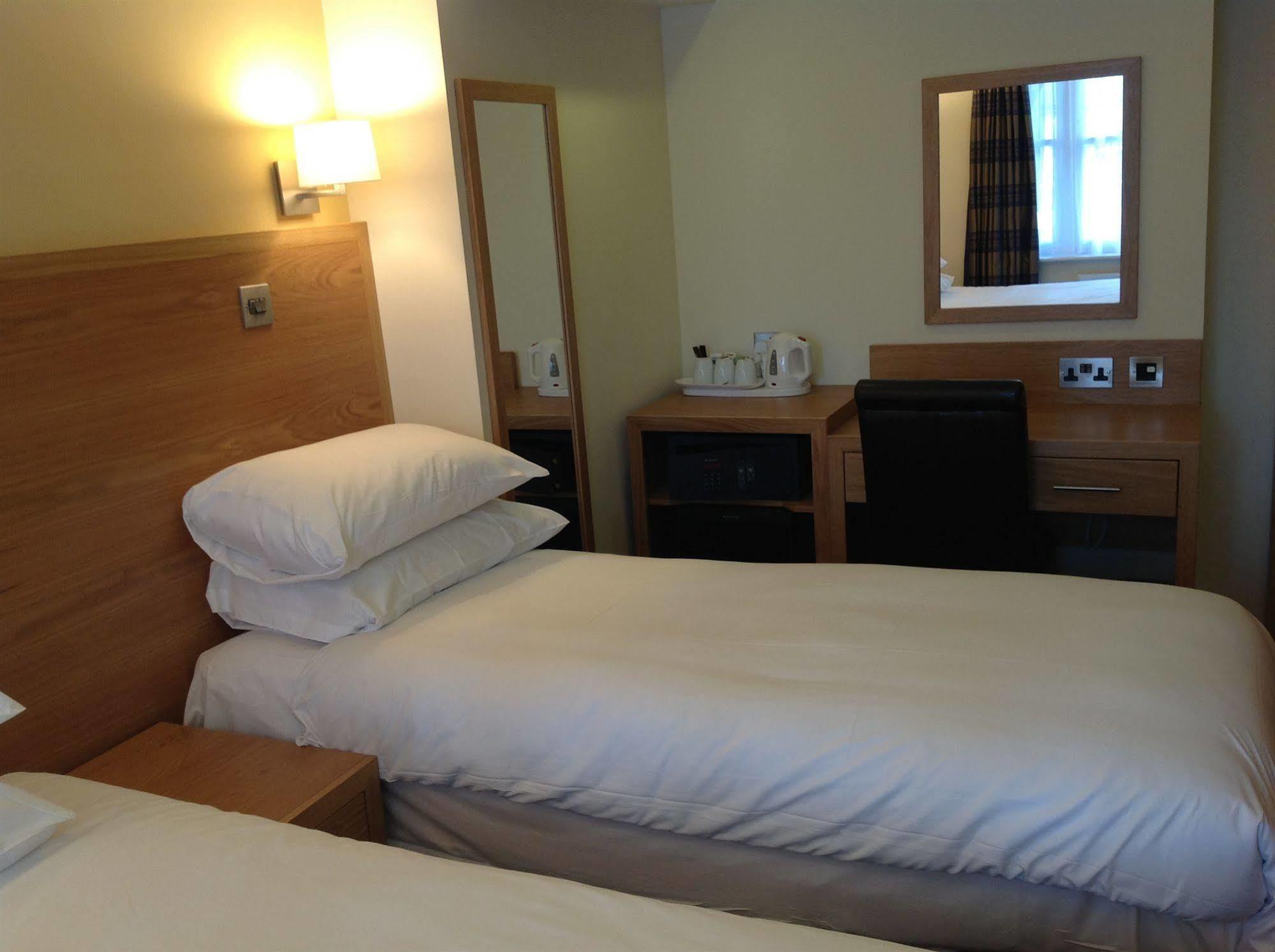 Regency Parkside 4* London