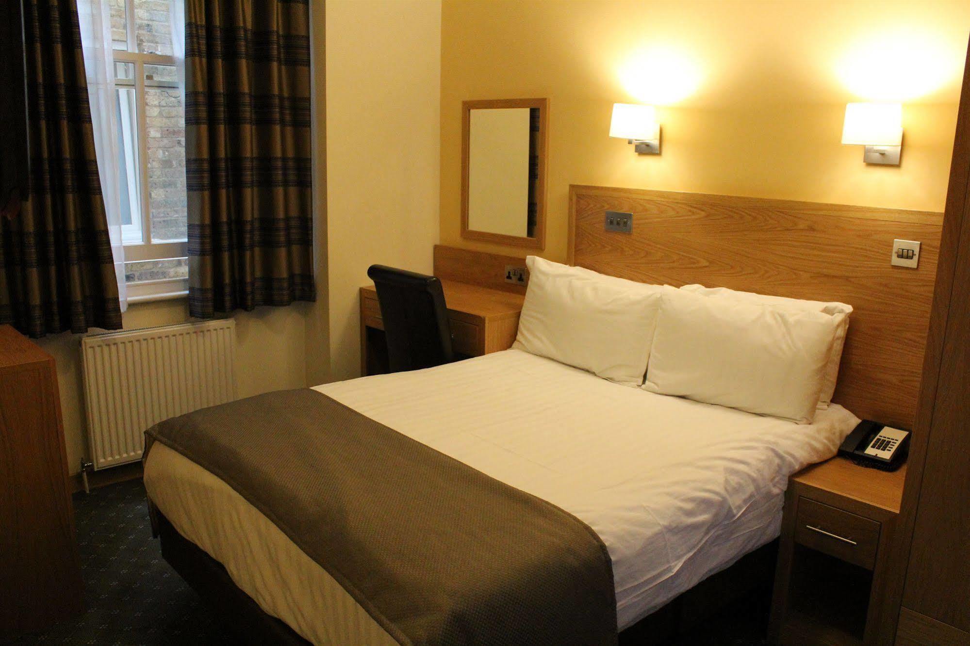 Regency Parkside Hotel London