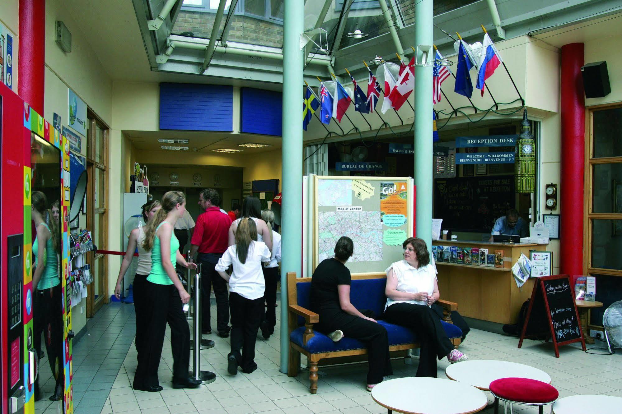 Yha Thameside Hostel *