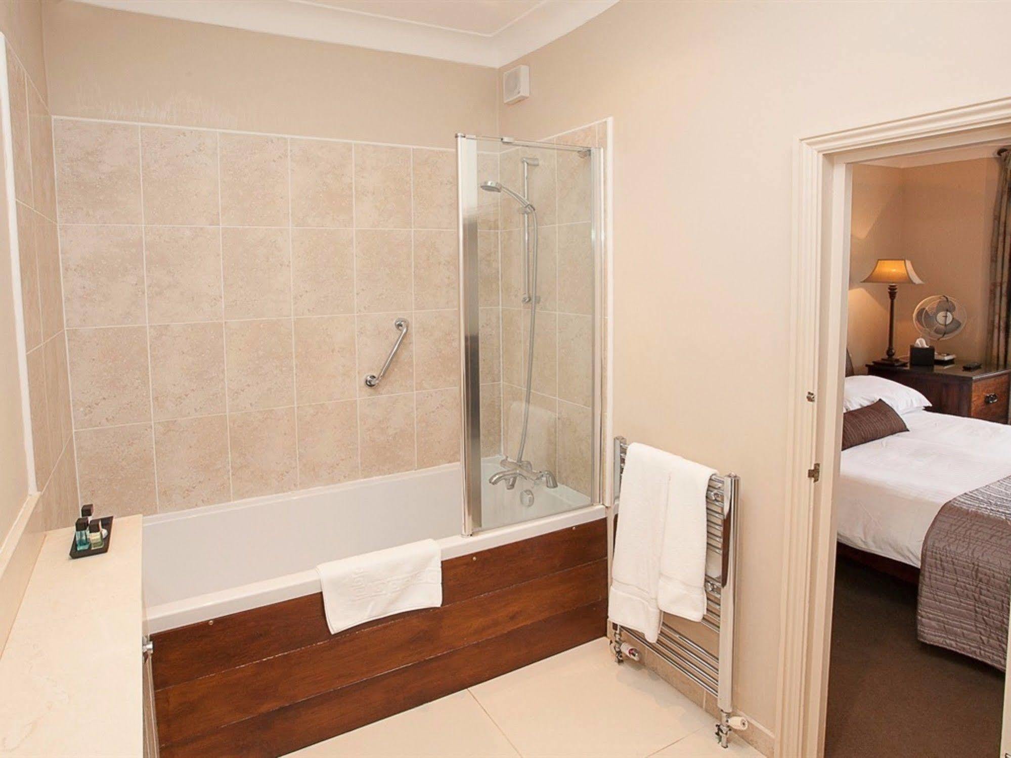 Packfords 3*