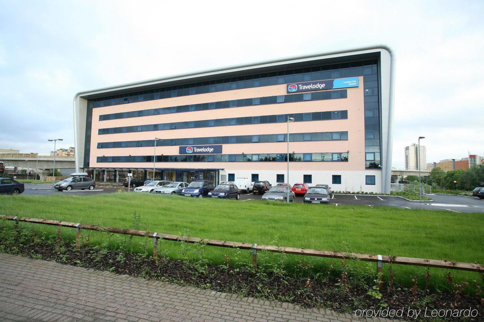 Travelodge Airport Hotel