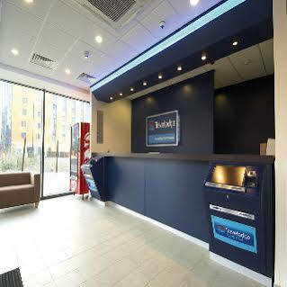 Travelodge Stratford 3*