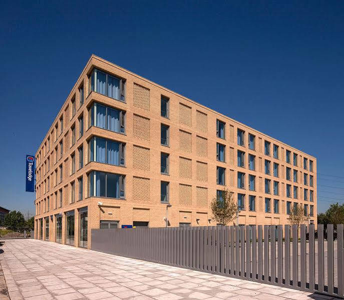 Hotel Travelodge Excel 3*