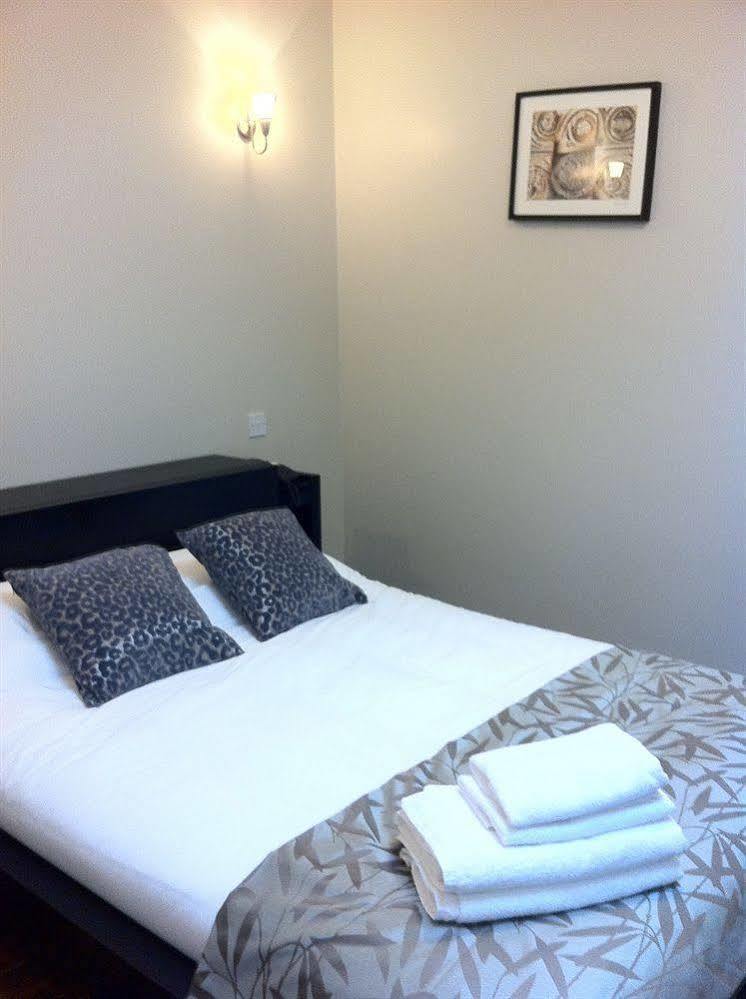 Lyall 3* London