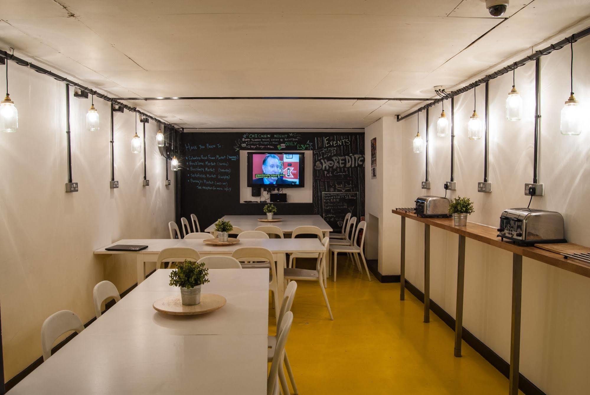 The Dictionary Hostel, Shoreditch, Londres