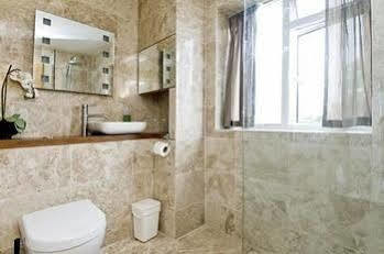 Kensington Olympia Apartment