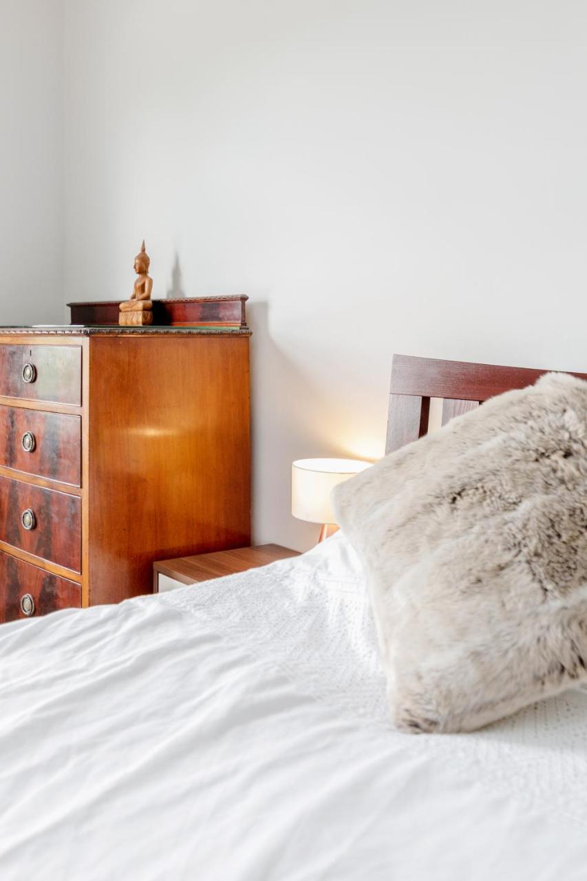 Apartment Wilton Road London