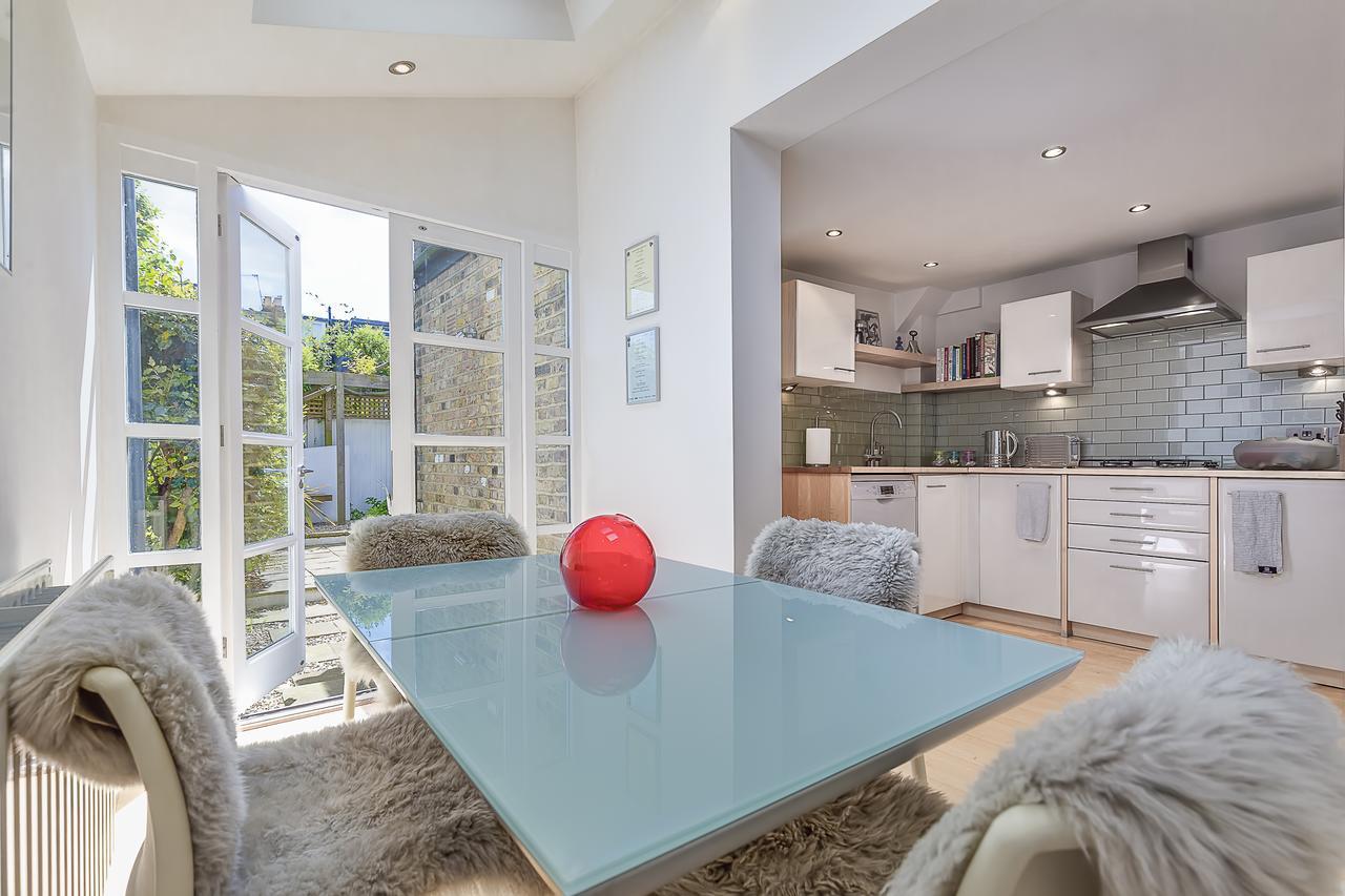 Veeve - Style In Wimbledon Apartment