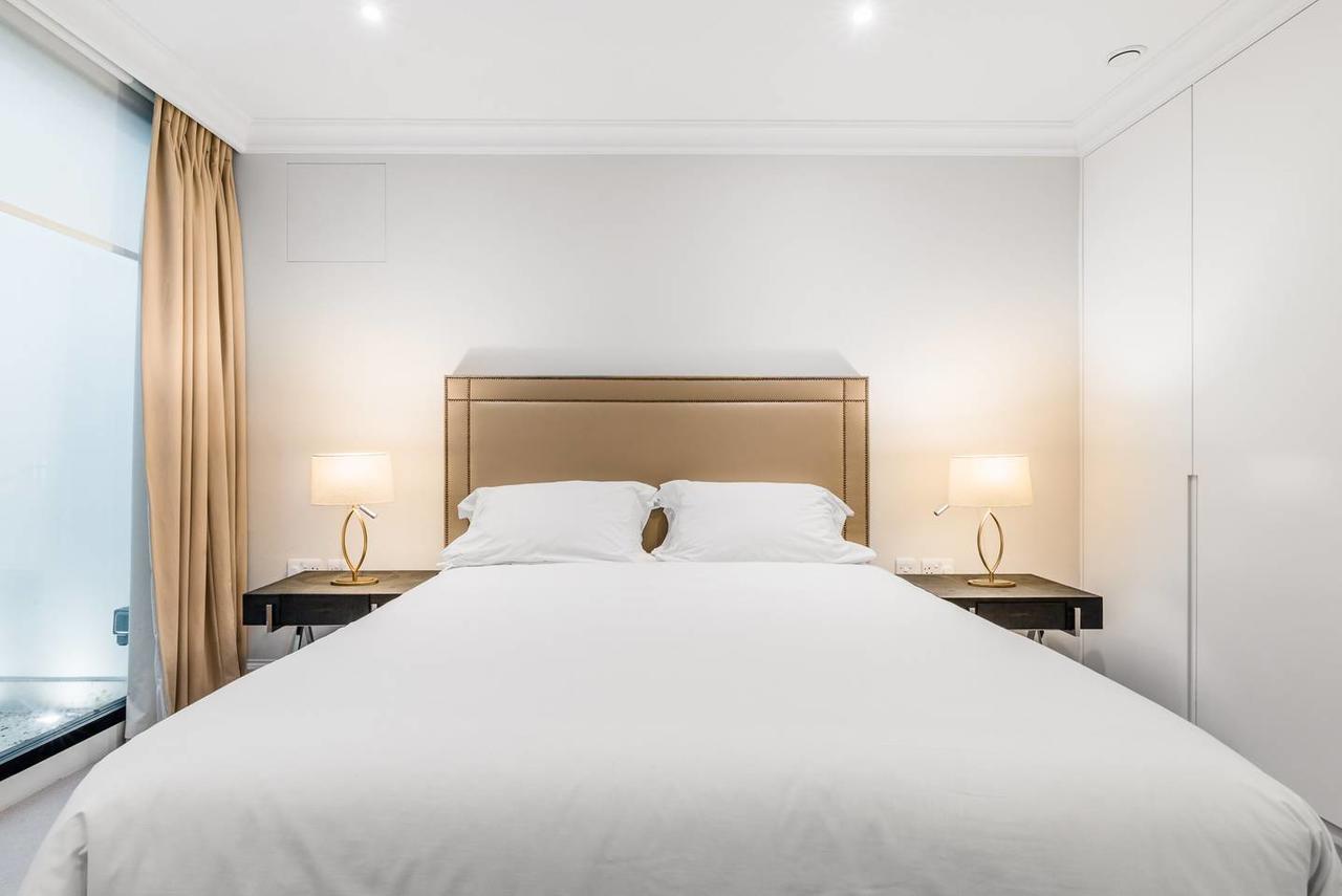 Apartment Luxury 3br In Knightsbridge W/sauna, 6 Guests London