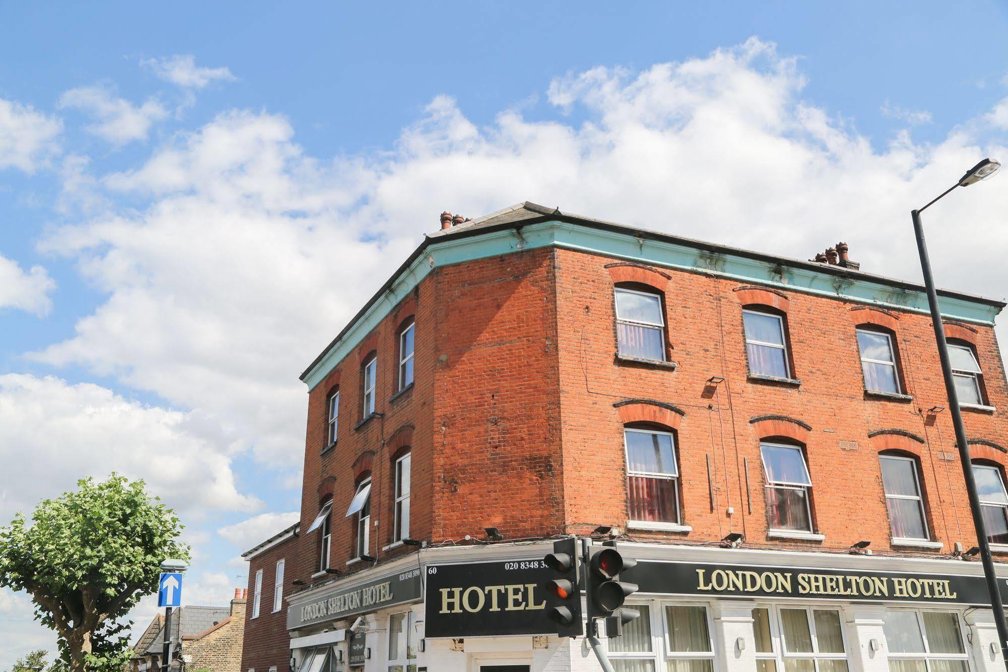 Shelton Hotel, Finsbury Park Hotel 3*