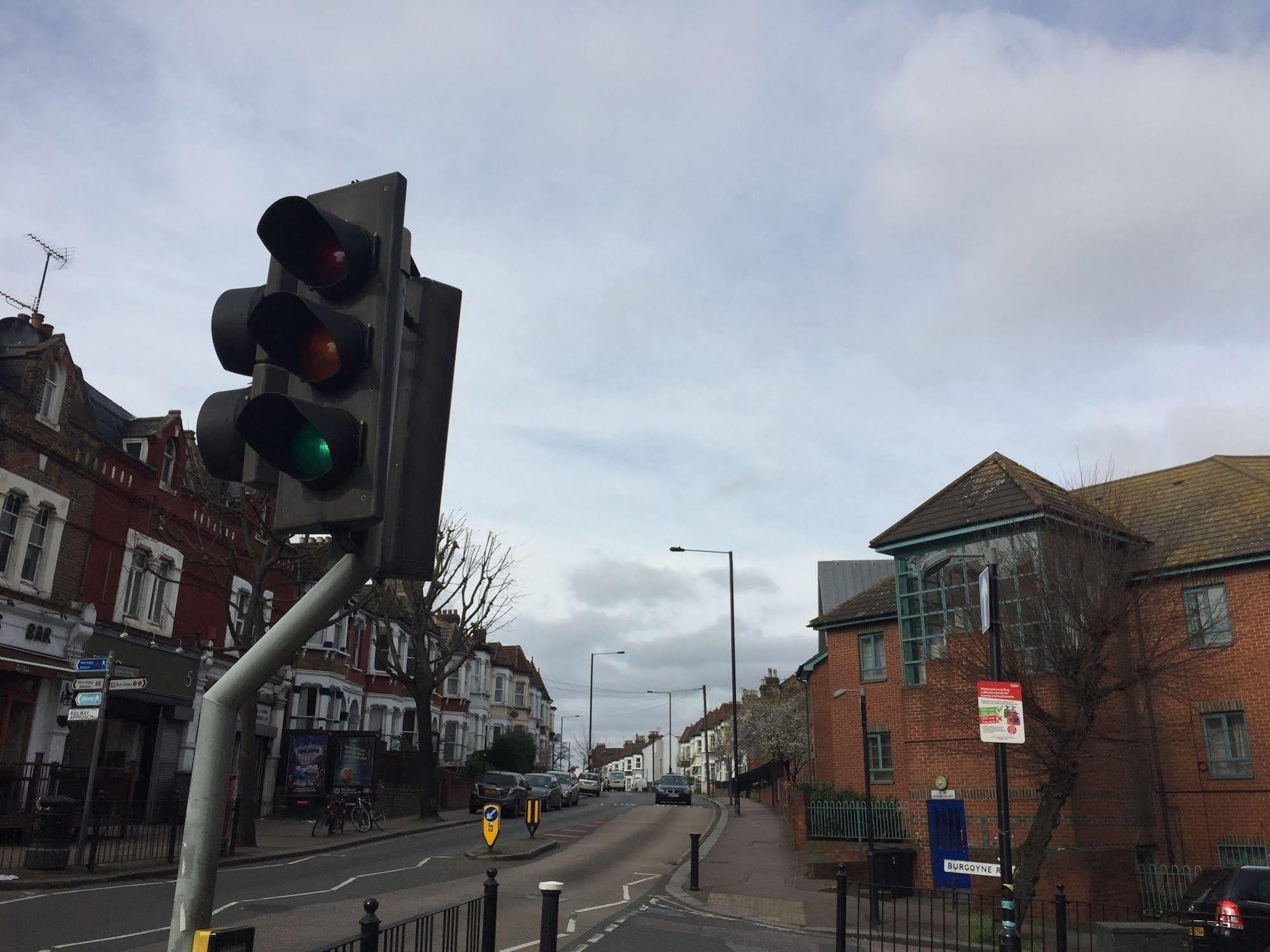 Shelton Hotel, Finsbury Park London