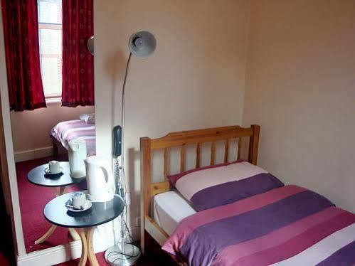 Shelton Hotel, Finsbury Park 3*