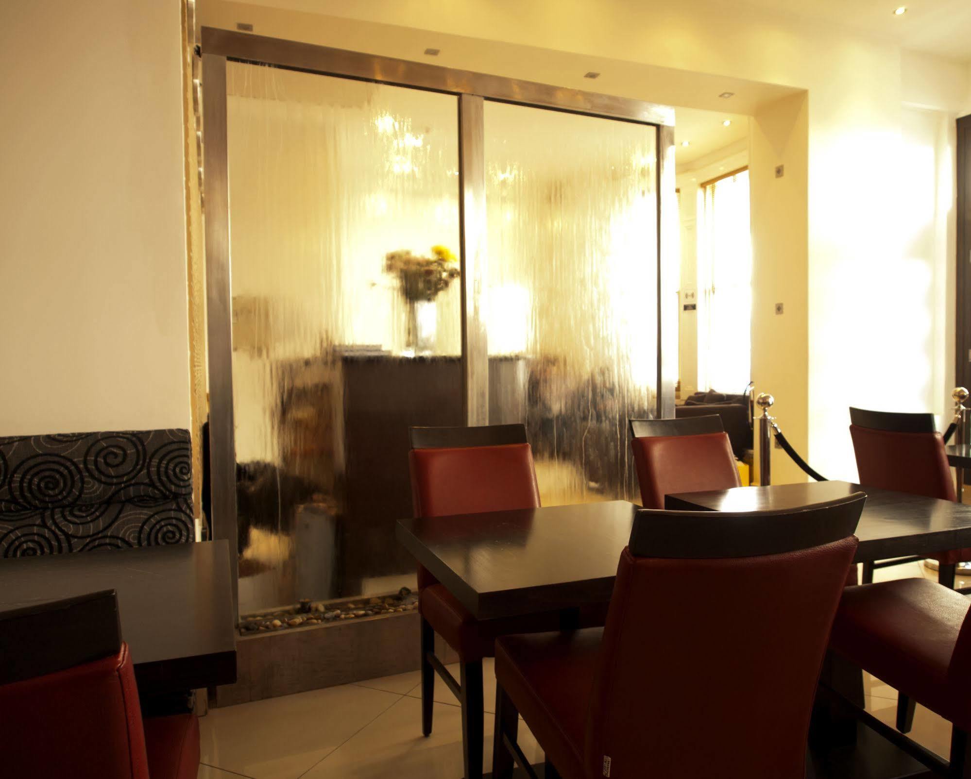 Cromwell Hotel 3*