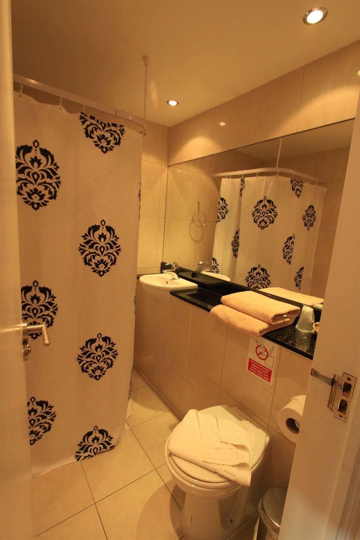 Garden View Hotel 3*