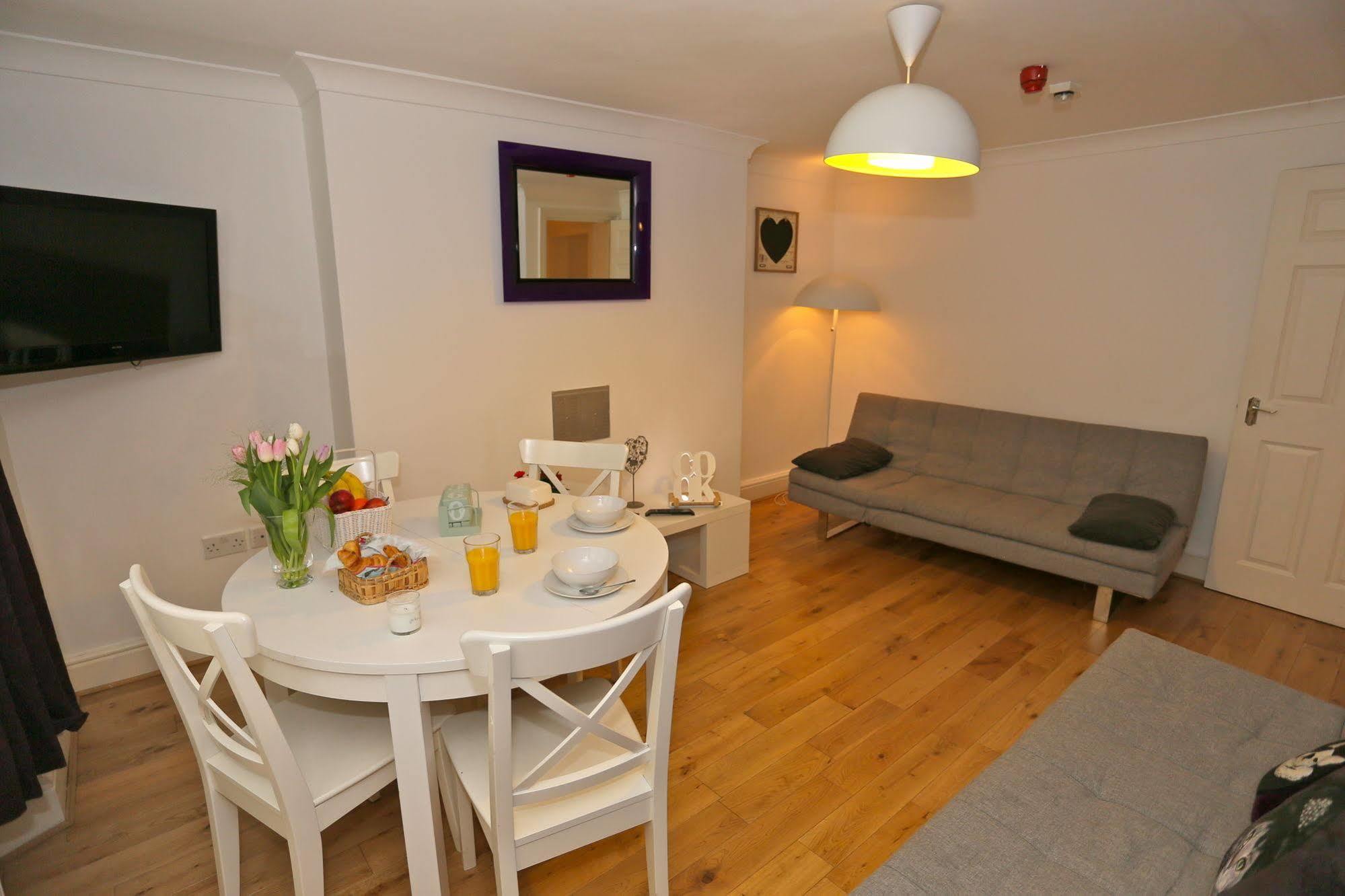 Short Lets In - Angel Apartment *