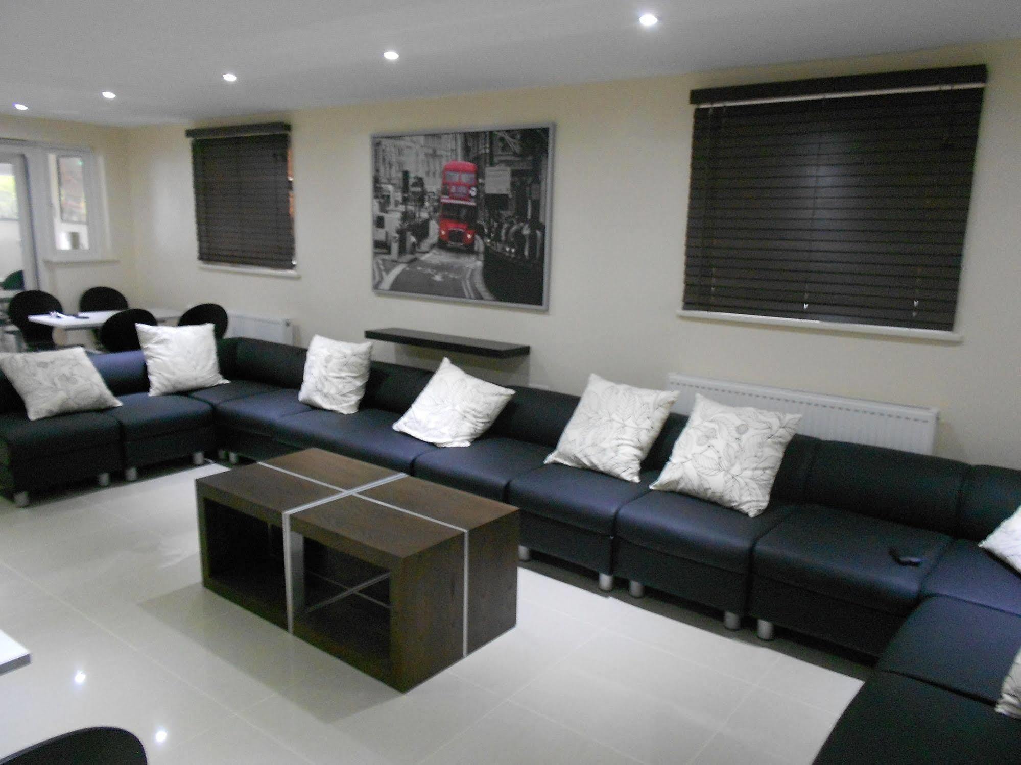 Hostel Mapesbury *