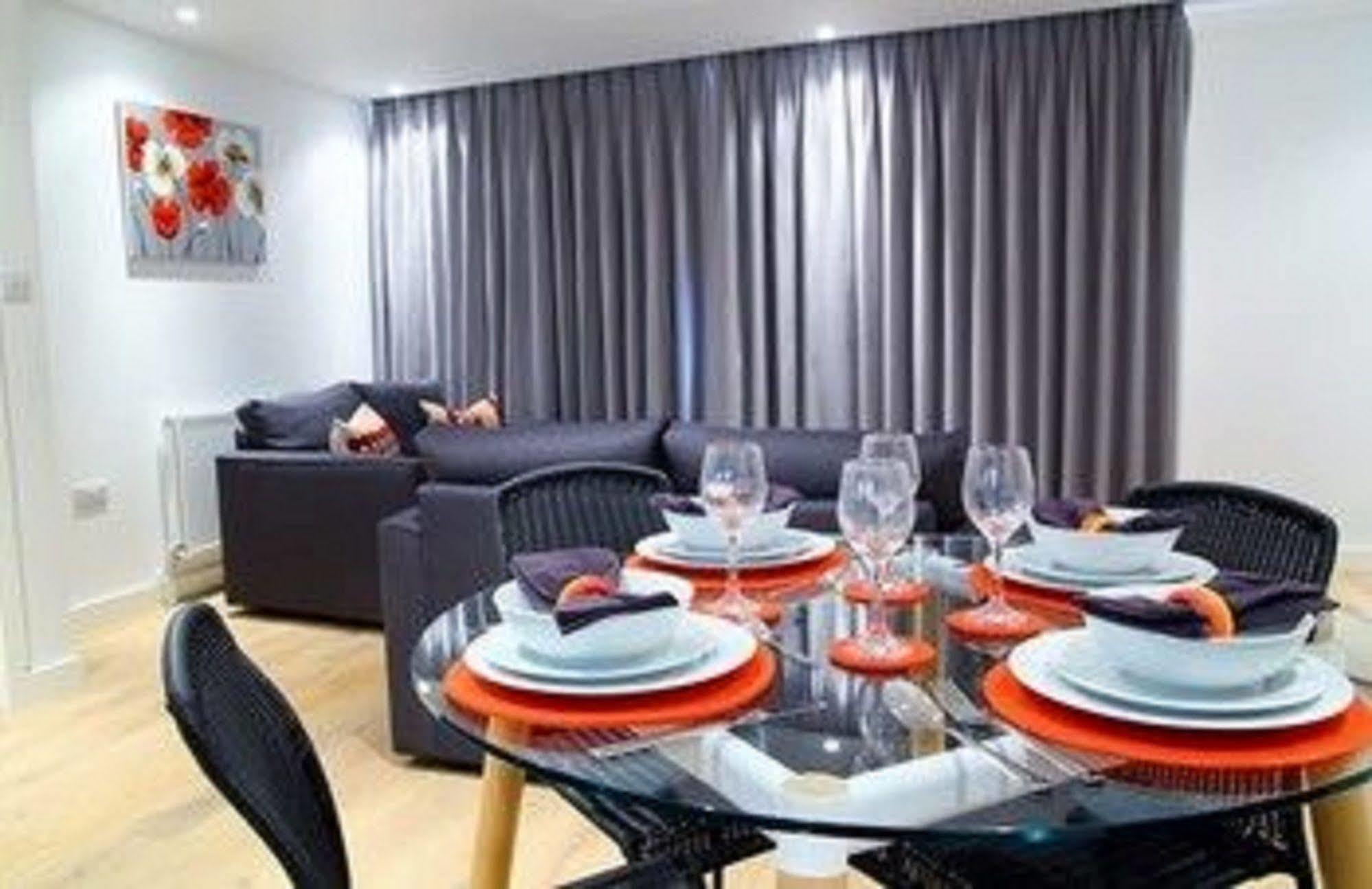 Smart Bridge 4* London