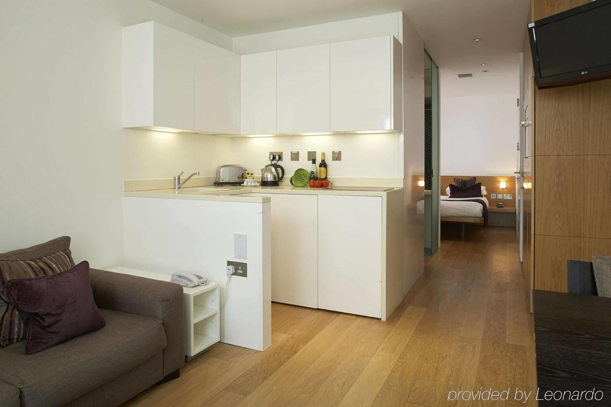 Hotel By Marriott Kensington London
