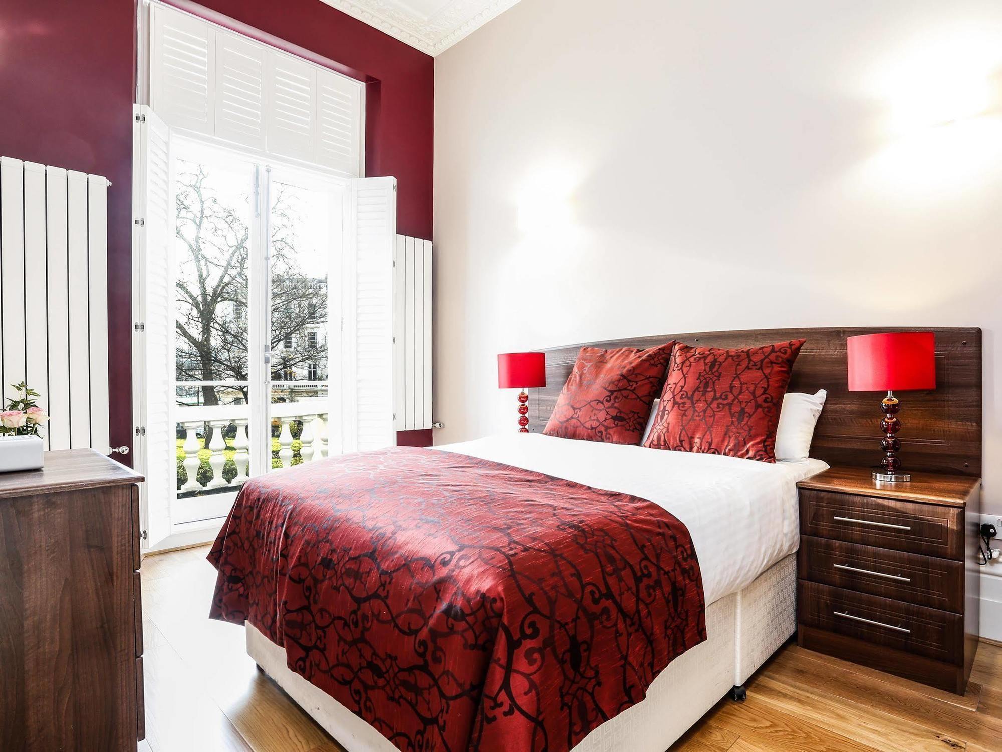 Pimlico Apartment *