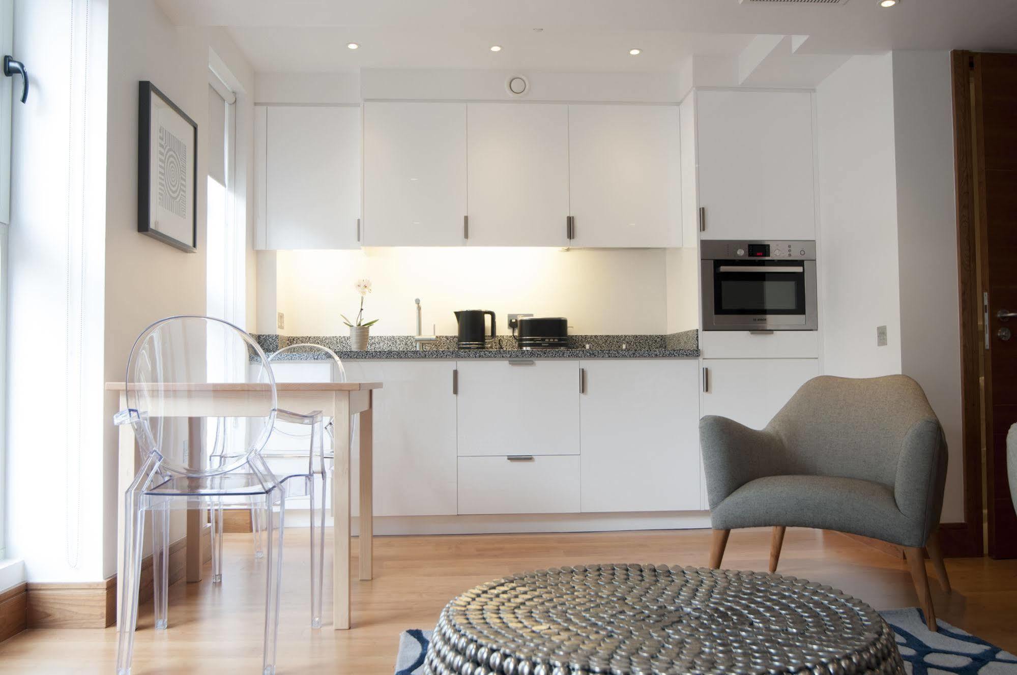 Apartment Native Tower Hill London