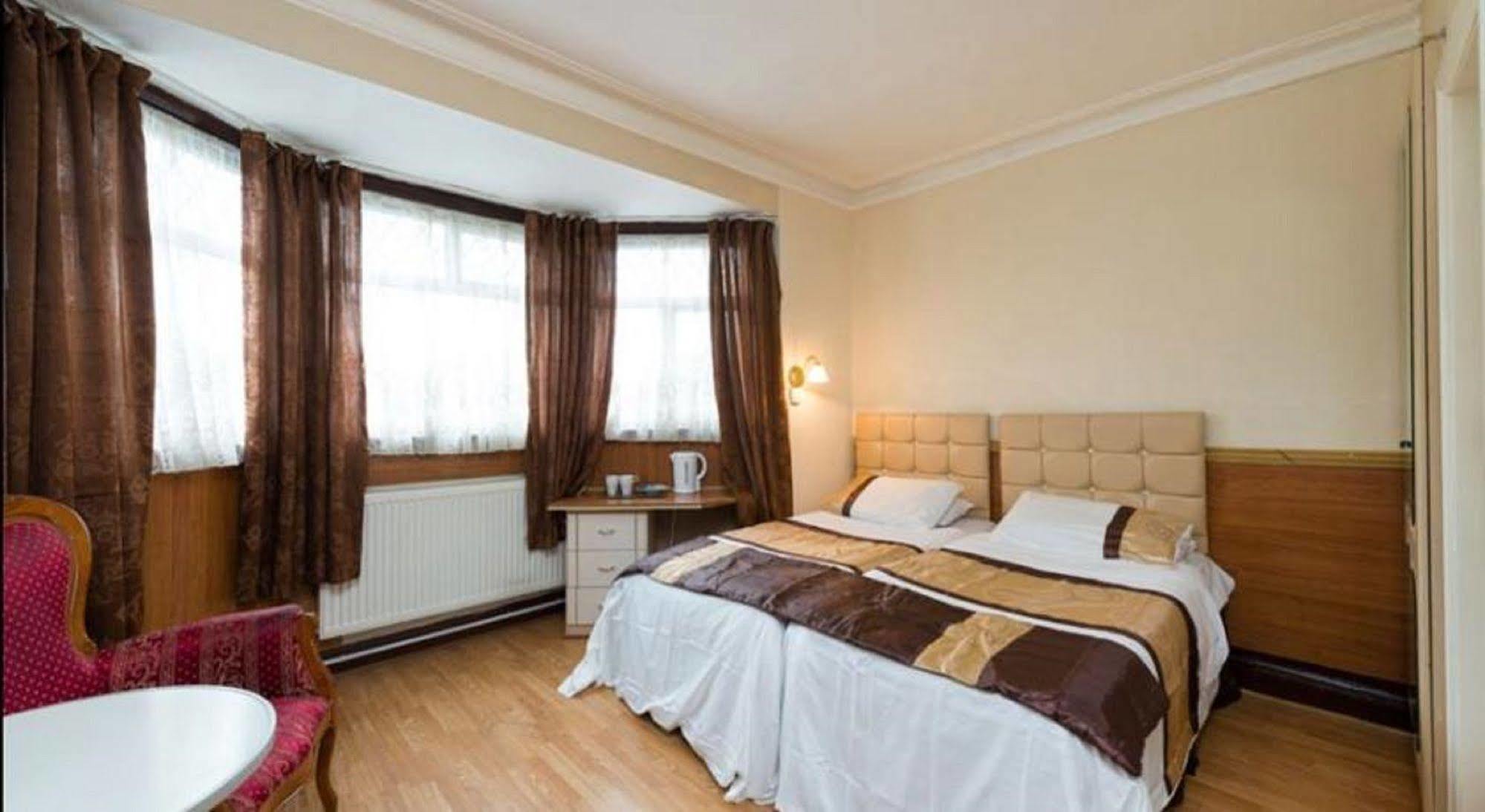 Acomodação com café da manhã  Golders Green 5*