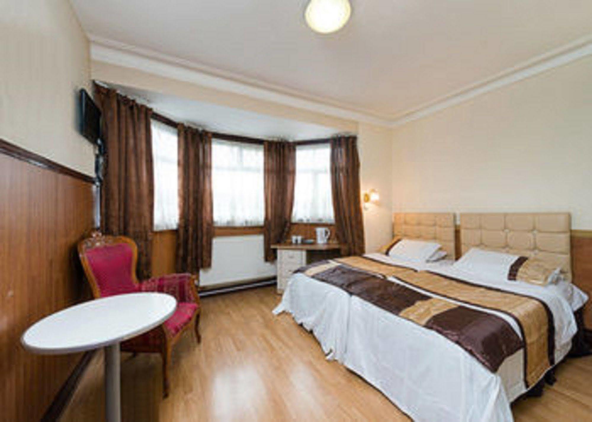 Acomodação com café da manhã  Golders Green 5*
