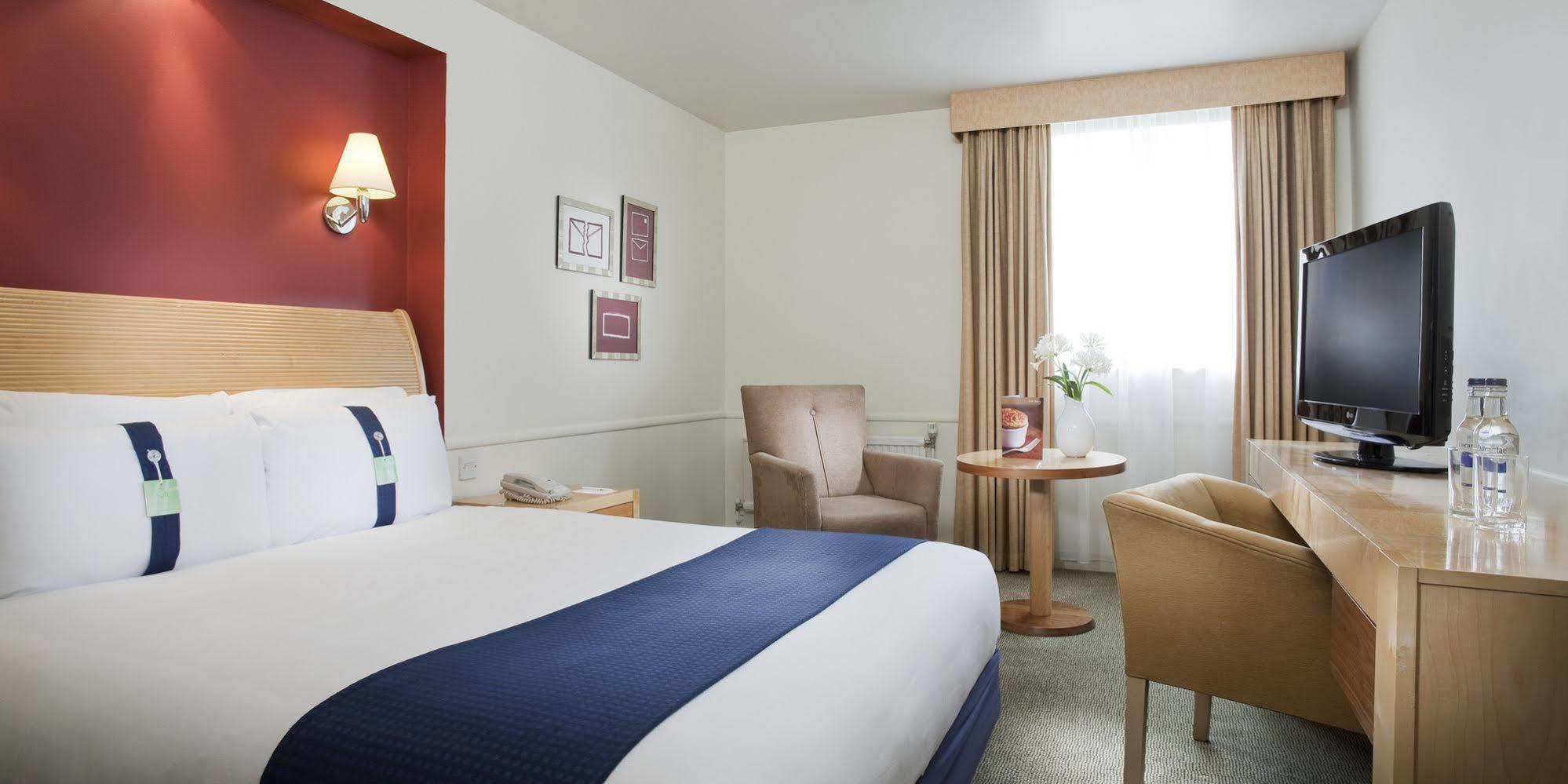 Hotel Kensington Forum, An Ihg London