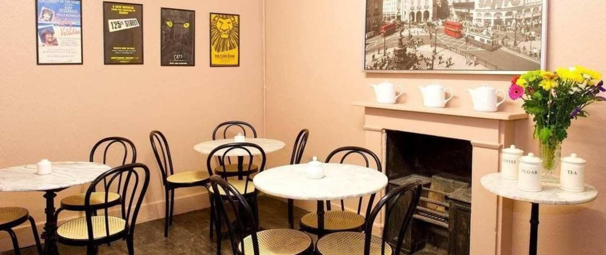 Guest house Curzon House 2*