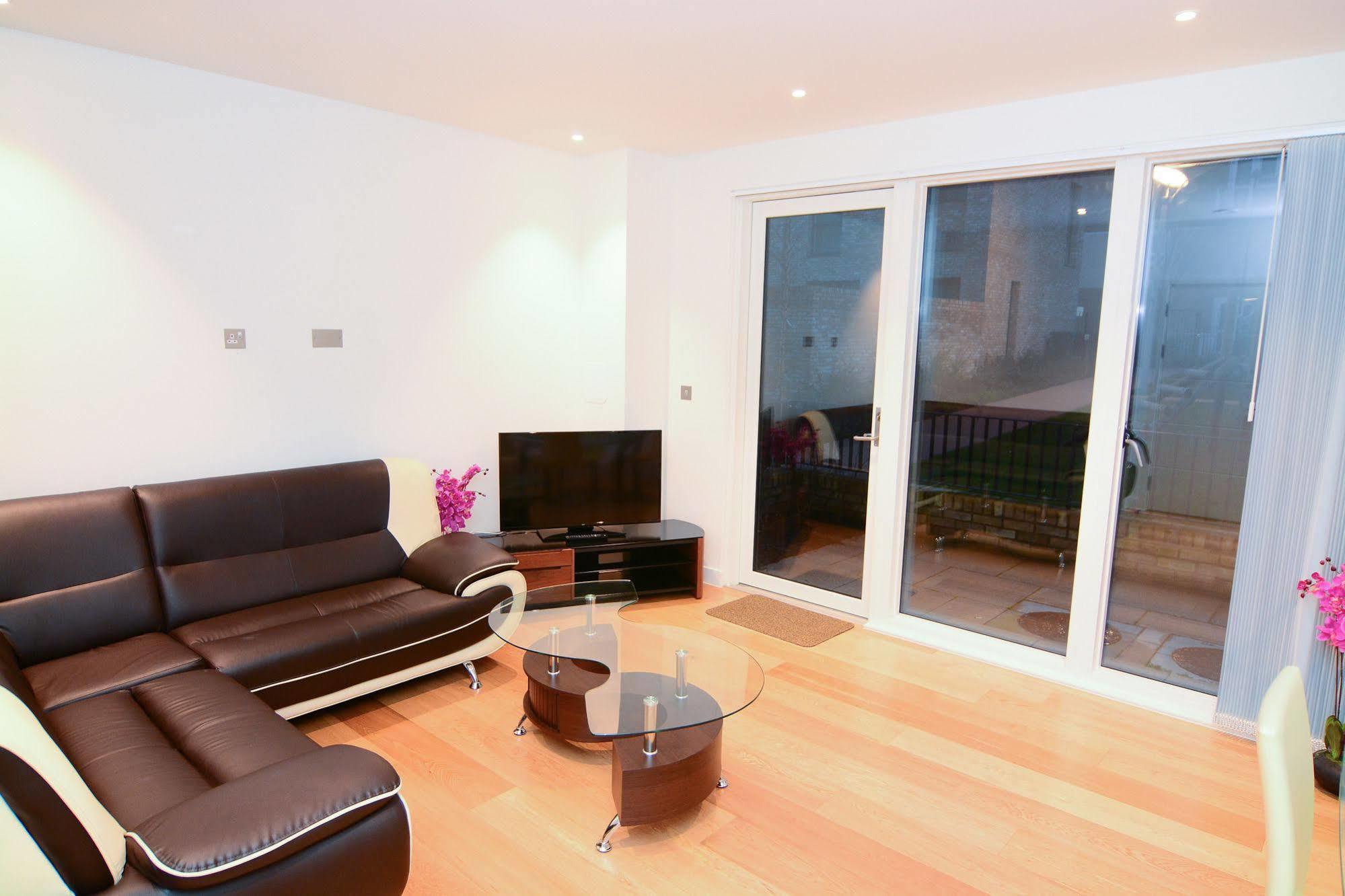 Apartment Wharf - Cambridge Av * Londres