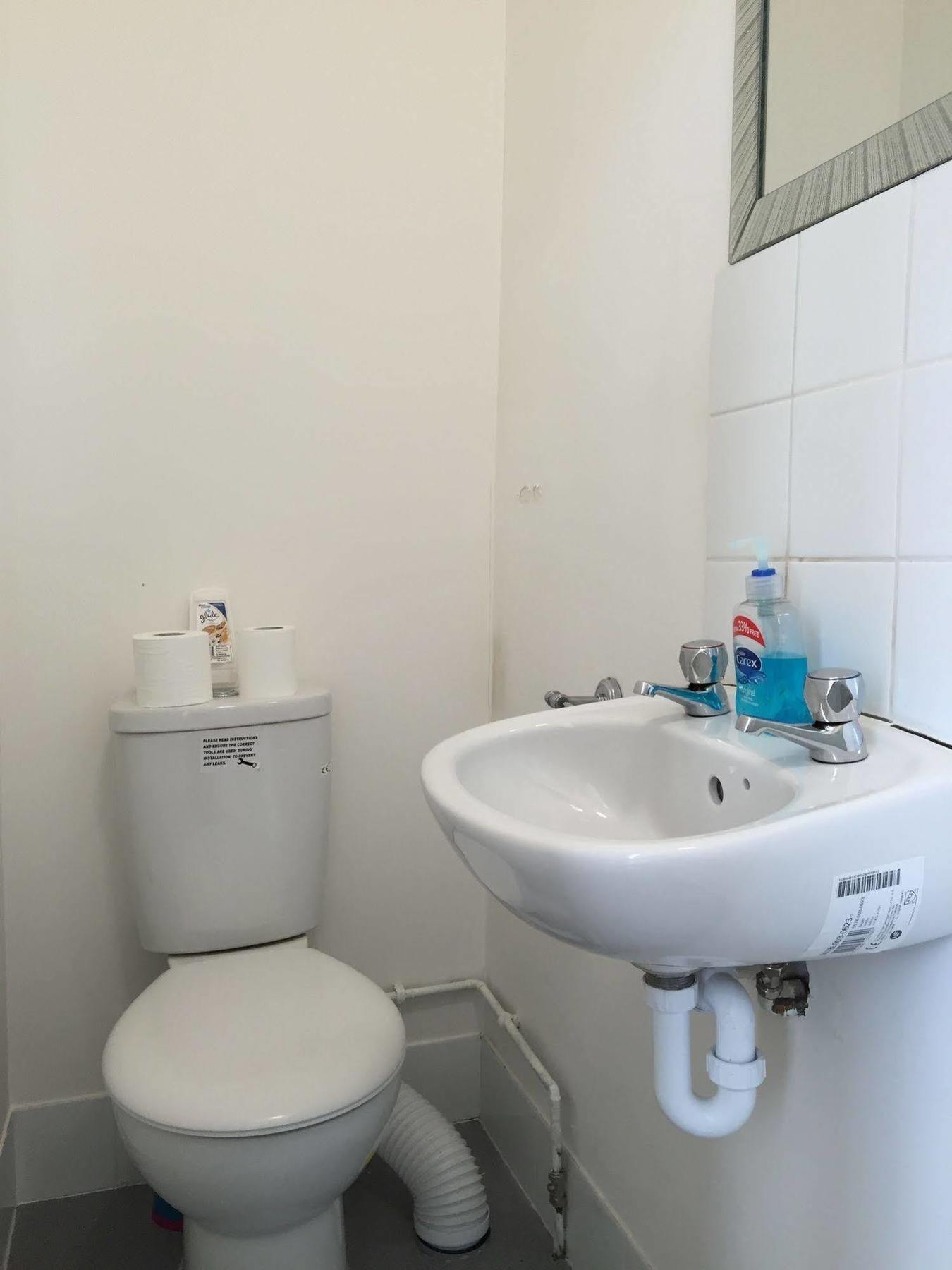 Metro City Airport Guest house London
