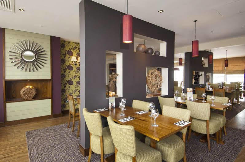 Premier Stratford Hotel