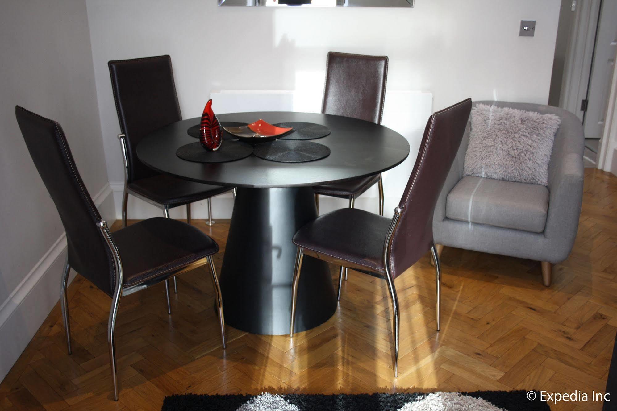 Barons Court Queens Club By Viridian Apartment *