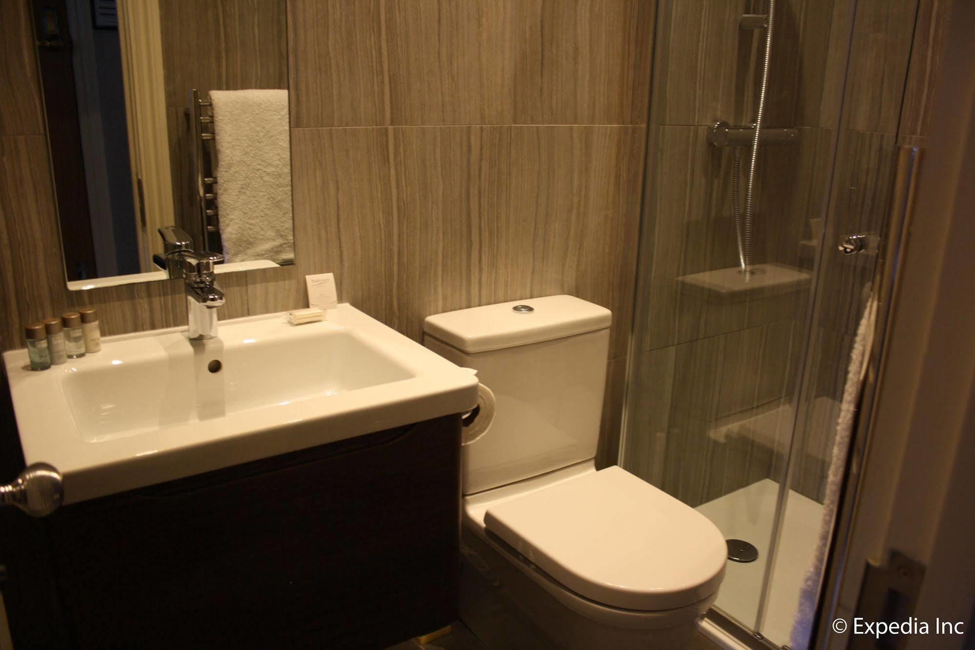 Apartment Barons Court Queens Club By Viridian London