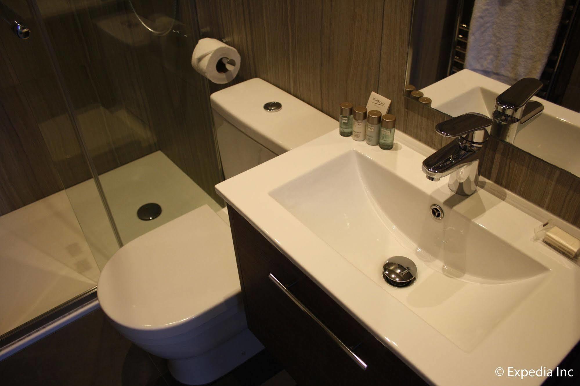 Apartment Barons Court Queens Club By Viridian London